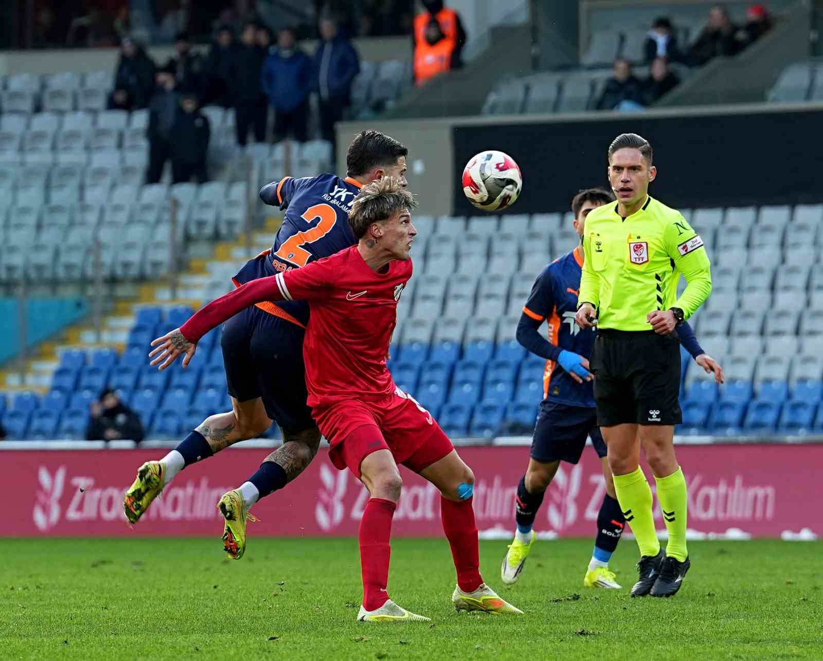 Ziraat Türkiye Kupası: RAMS Başakşehir: 1 - Boluspor: 1 (İlk yarı) 17 ziraat turkiye kupasi rams basaksehir 1 boluspor 1 ilk yari 13 vpd1QVfk