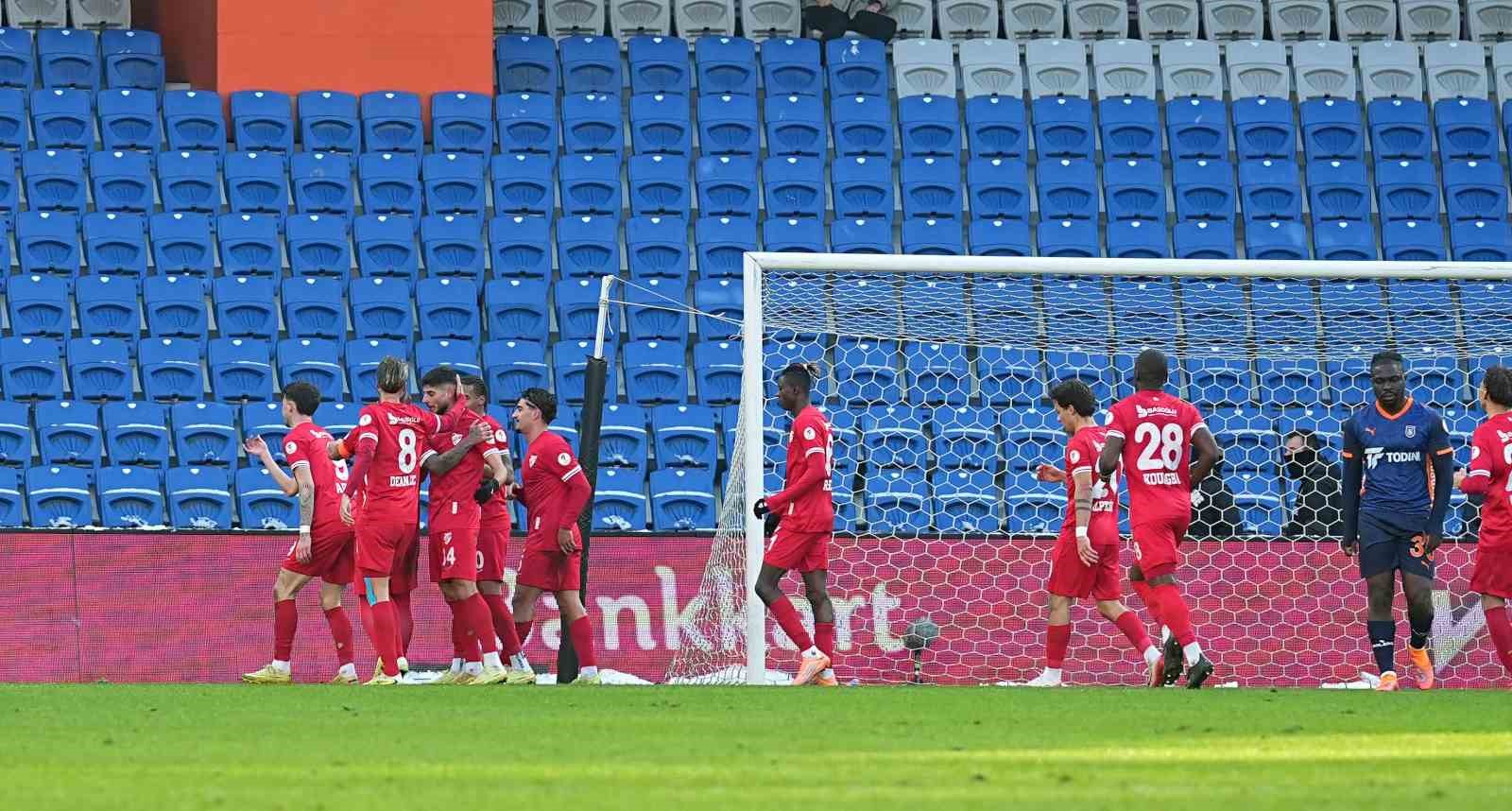 Ziraat Türkiye Kupası: RAMS Başakşehir: 1 - Boluspor: 1 (İlk yarı) 22 ziraat turkiye kupasi rams basaksehir 1 boluspor 1 ilk yari 18 ZL3gdJE6