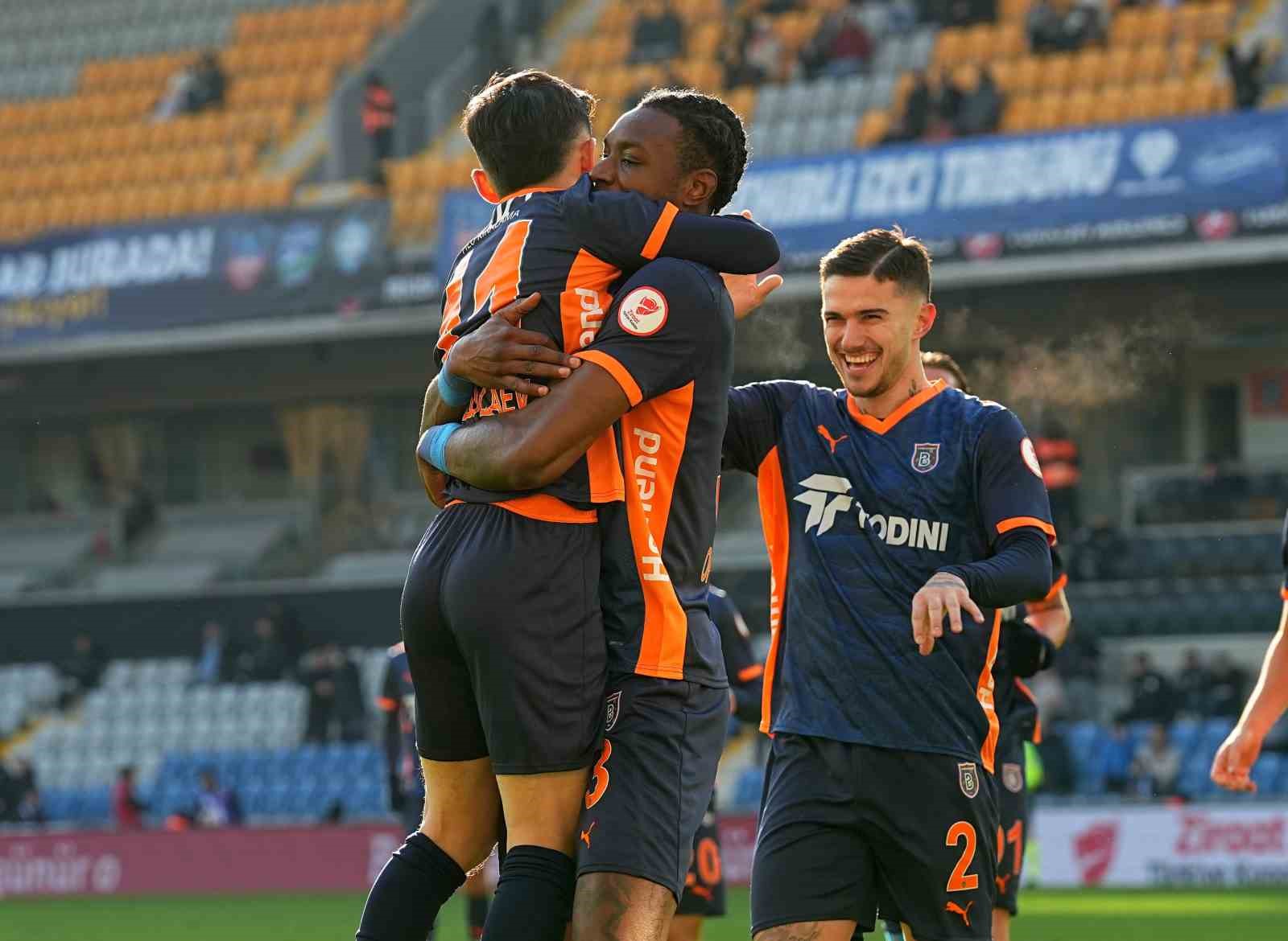 Ziraat Türkiye Kupası: RAMS Başakşehir: 1 - Boluspor: 1 (İlk yarı) 9 ziraat turkiye kupasi rams basaksehir 1 boluspor 1 ilk yari 5 4S1pXGbZ