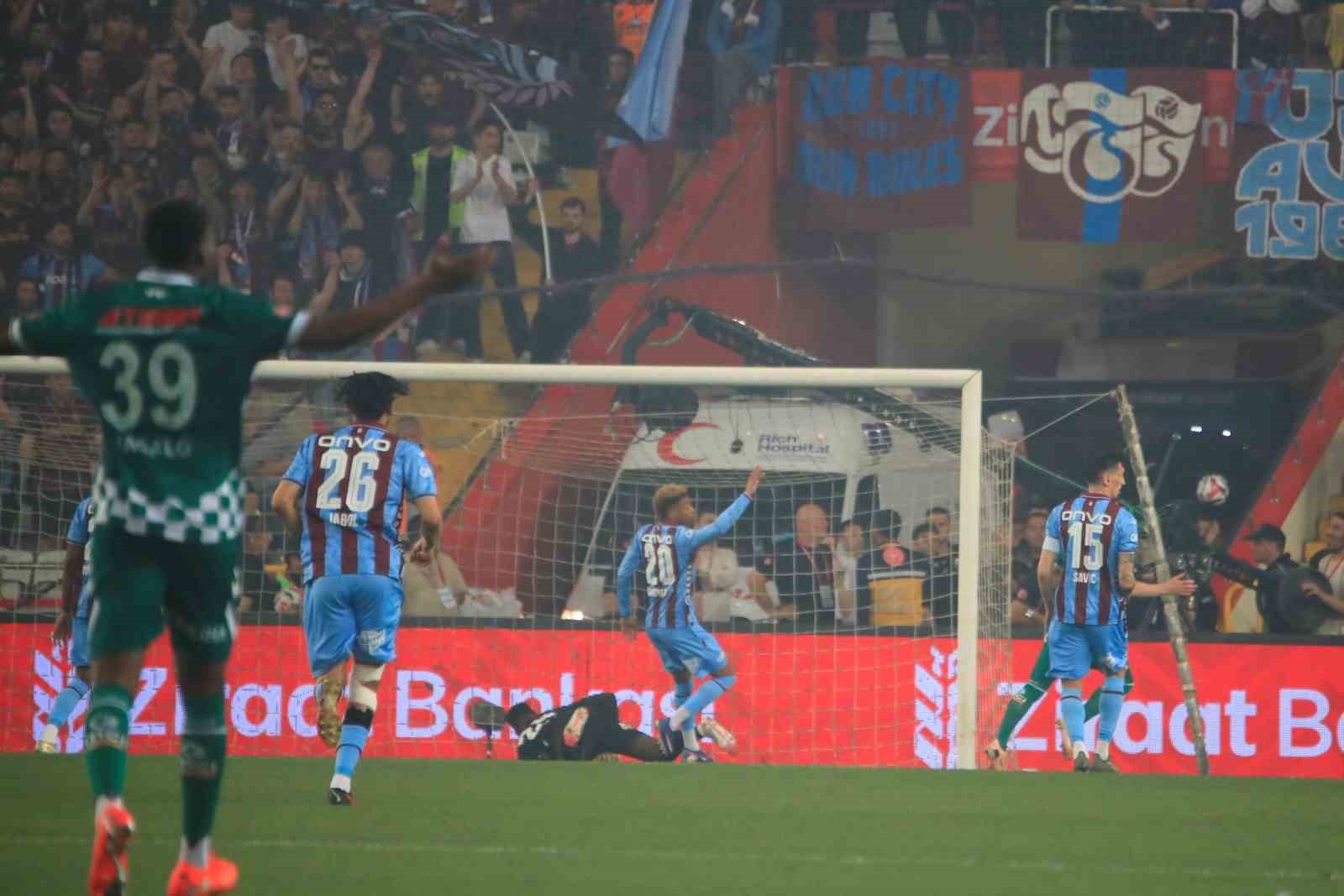 Ziraat Türkiye Kupası: Trabzonspor: 1 - Konyaspor 0 (İlk yarı) 20 ziraat turkiye kupasi trabzonspor 1 konyaspor 0 ilk yari 16 lgP2FZ5k