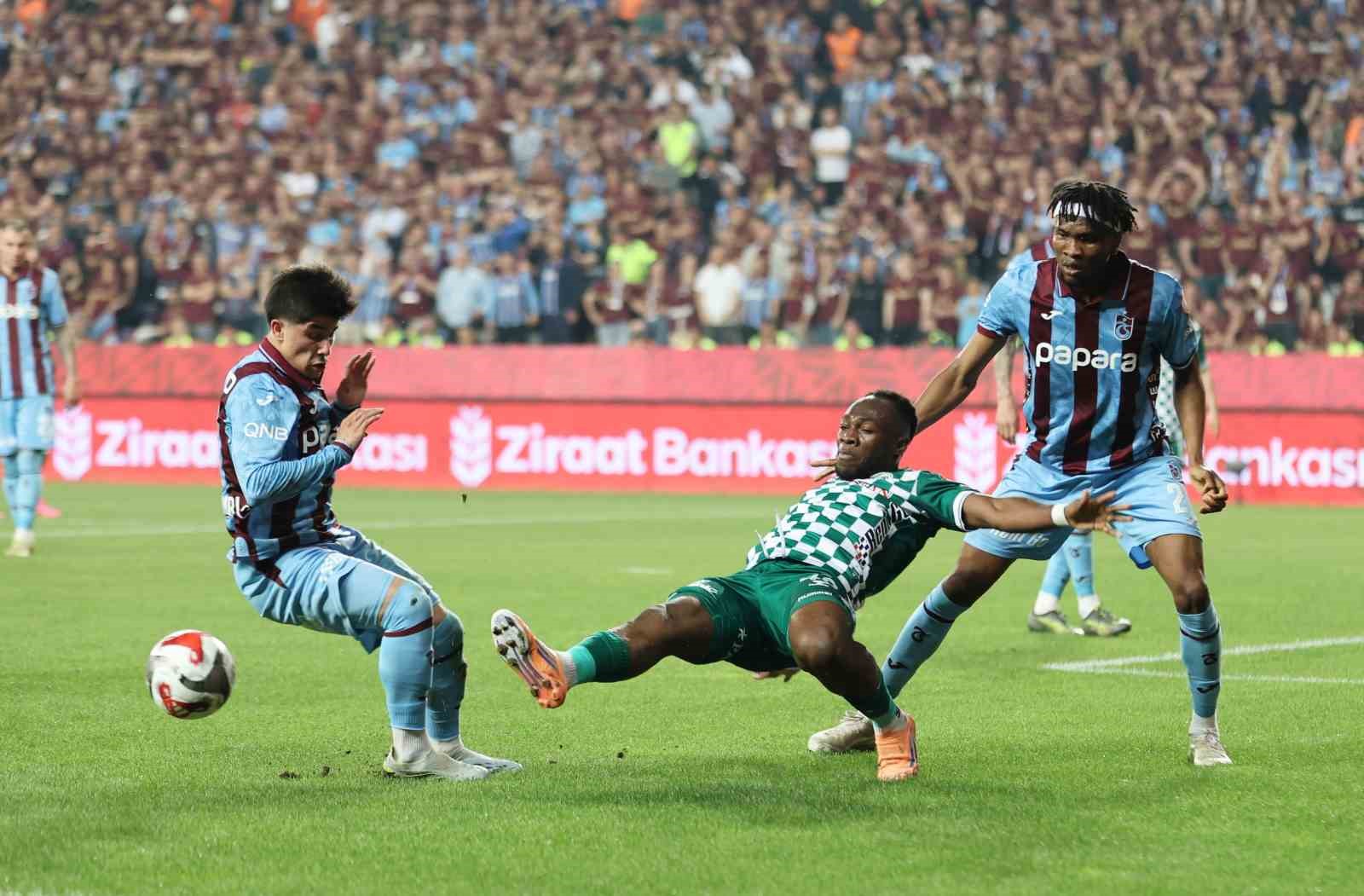 Ziraat Türkiye Kupası: Trabzonspor: 1 - Konyaspor 0 (İlk yarı) 41 ziraat turkiye kupasi trabzonspor 1 konyaspor 0 ilk yari 37 V4AYydhf