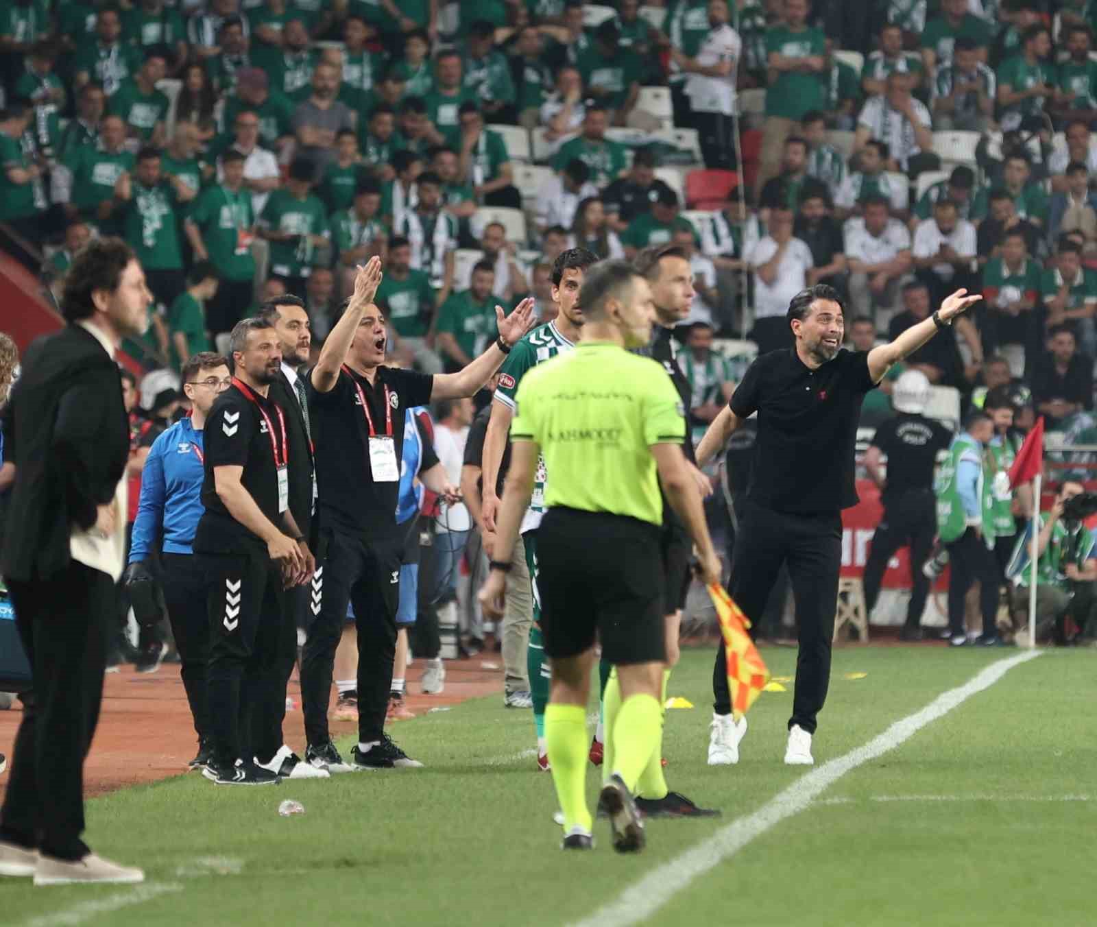 Ziraat Türkiye Kupası: Trabzonspor: 1 - Konyaspor 0 (İlk yarı) 43 ziraat turkiye kupasi trabzonspor 1 konyaspor 0 ilk yari 39 2NFSpL5w