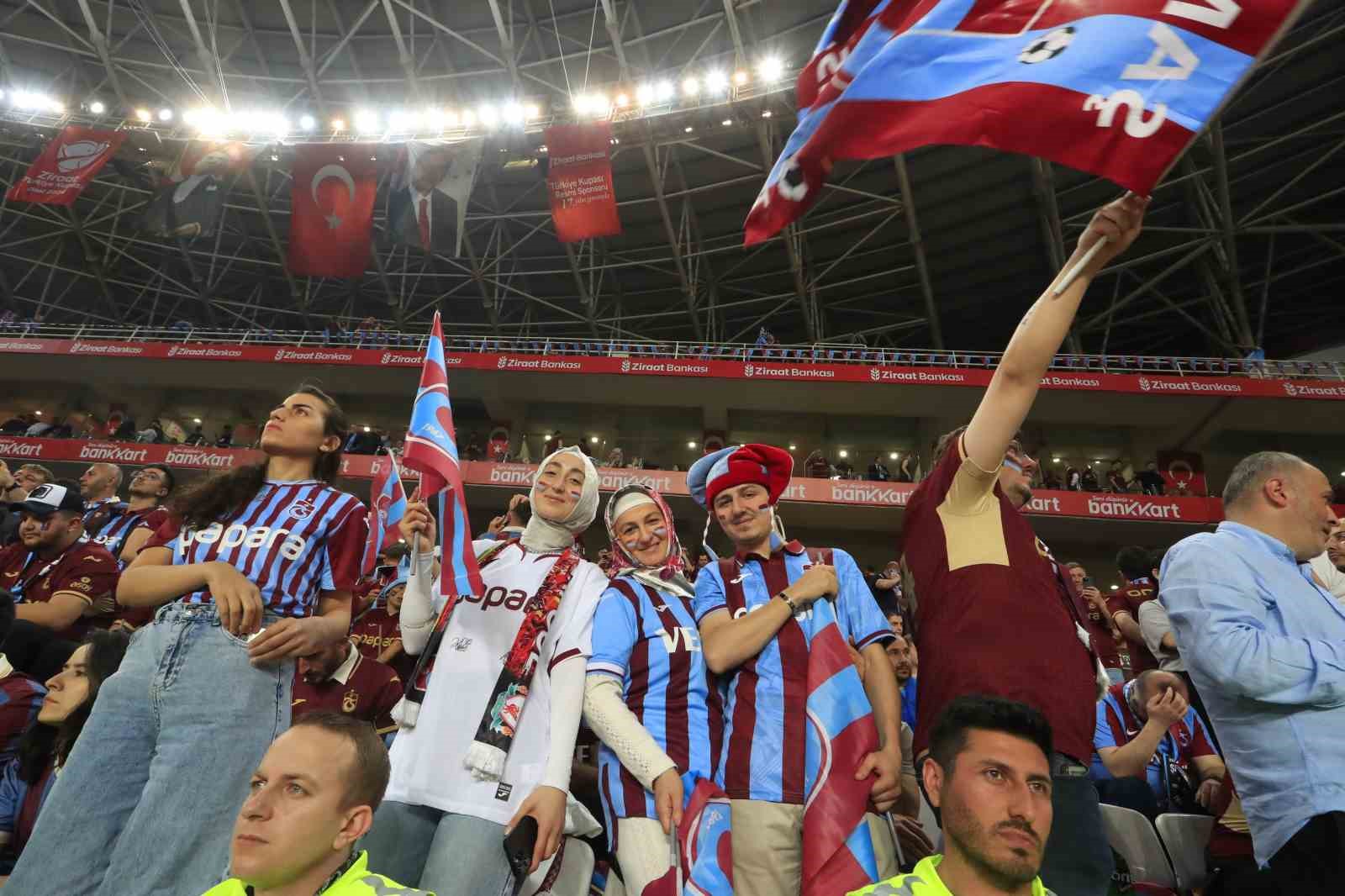 Ziraat Türkiye Kupası: Trabzonspor: 1 - Konyaspor 0 (İlk yarı) 12 ziraat turkiye kupasi trabzonspor 1 konyaspor 0 ilk yari 8 ZTIYzksm
