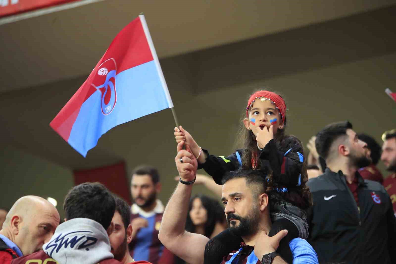 Ziraat Türkiye Kupası: Trabzonspor: 1 - Konyaspor 0 (İlk yarı) 13 ziraat turkiye kupasi trabzonspor 1 konyaspor 0 ilk yari 9 M6lEnnZc
