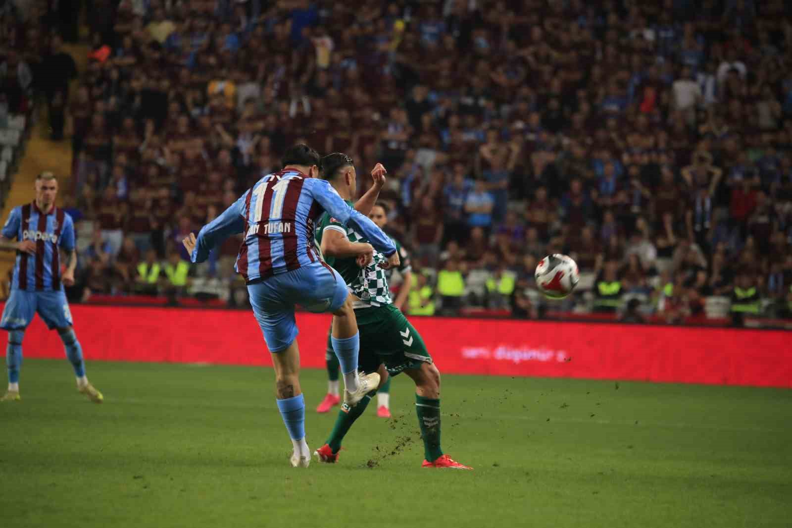 ziraat turkiye kupasi trabzonspor 2 konyaspor 1 mac sonucu 21 NN4Fug7J