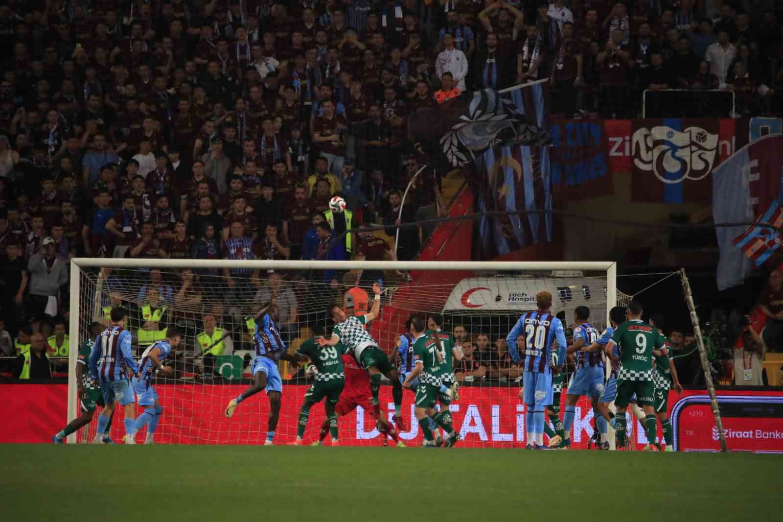 ziraat turkiye kupasi trabzonspor 2 konyaspor 1 mac sonucu 28 i1LUqVMl