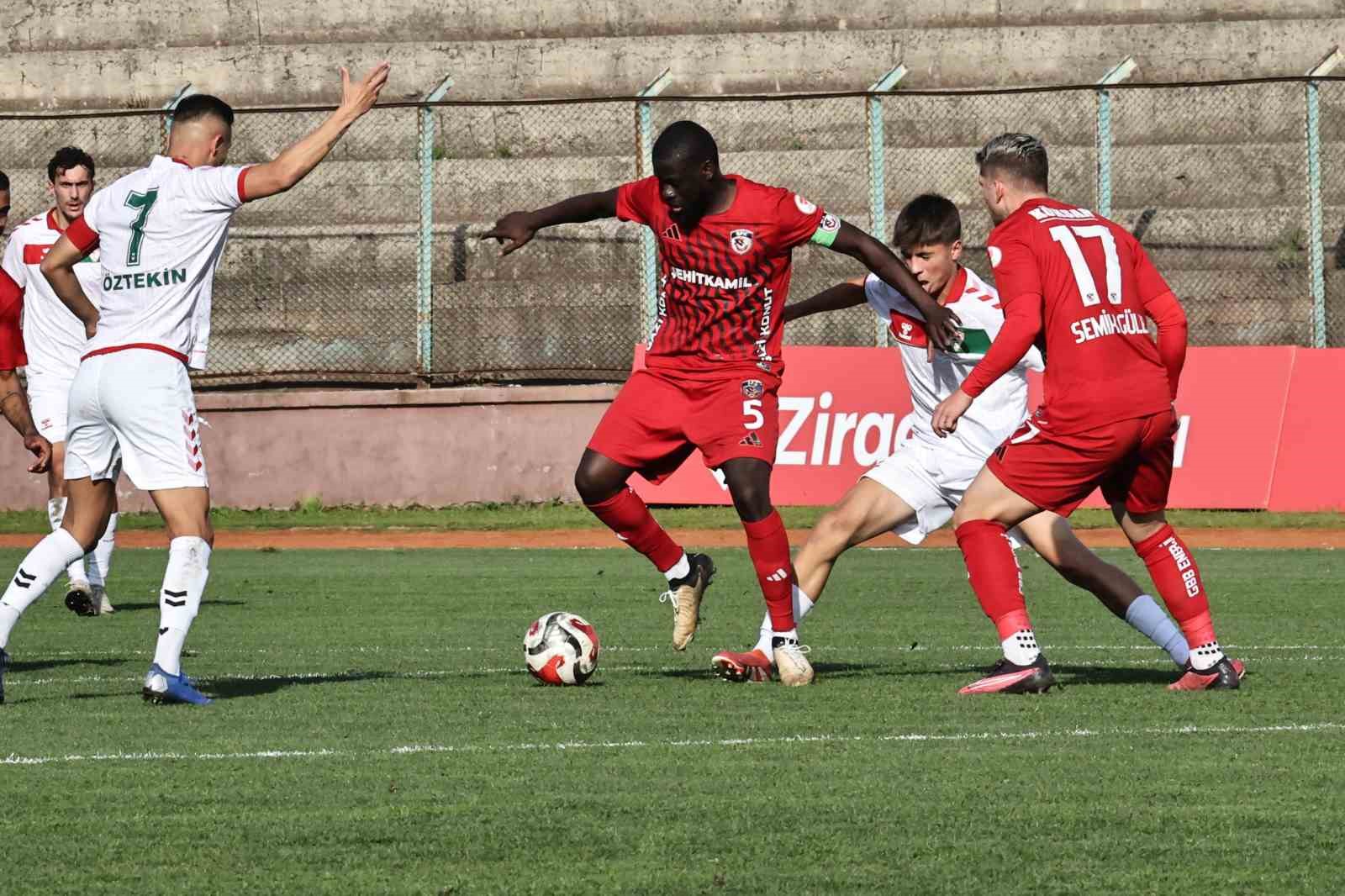Ziraat Türkiye Kupası: Yalova FK: 0 - Gaziantep FK: 2 6 ziraat turkiye kupasi yalova fk 0 gaziantep fk 2 2 9jYUhCa8