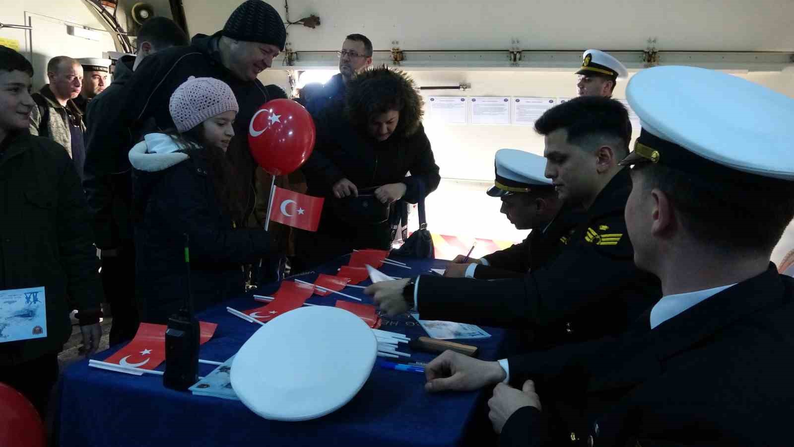 ziyarete acilan tcg heybeliada misafirlerini mest etti 4 ajgvQMp6