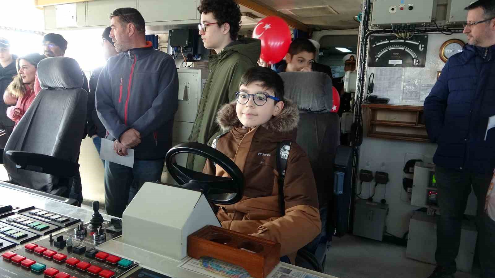 ziyarete acilan tcg heybeliada misafirlerini mest etti 5 ivBPAHkZ