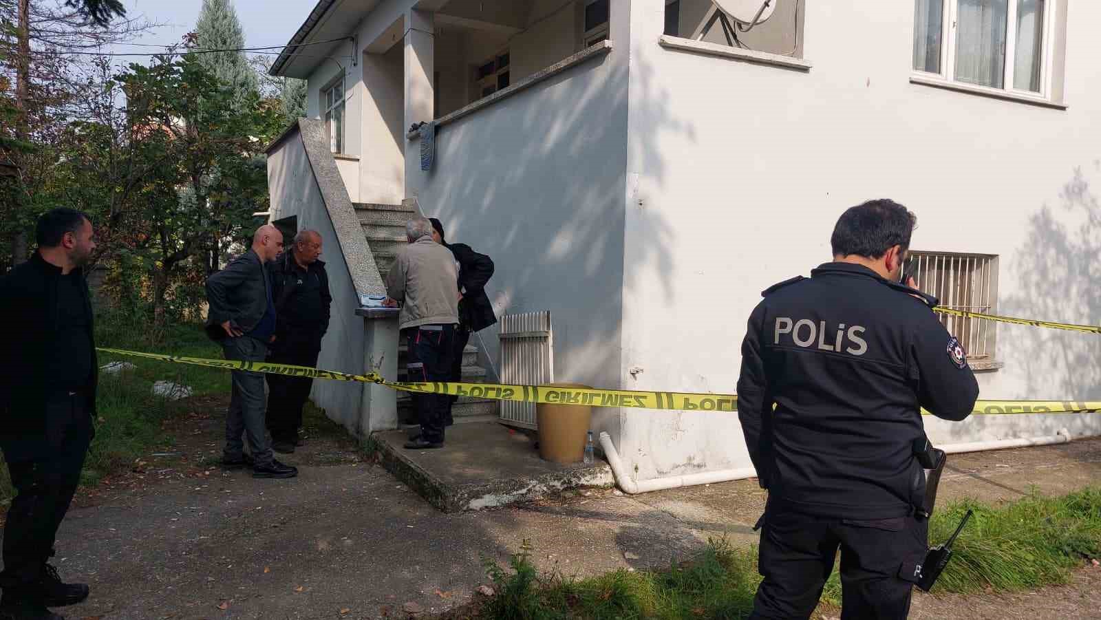 ziyarete gelen enistesi evde cansiz bedenini buldu 1 MAhp2Z5u