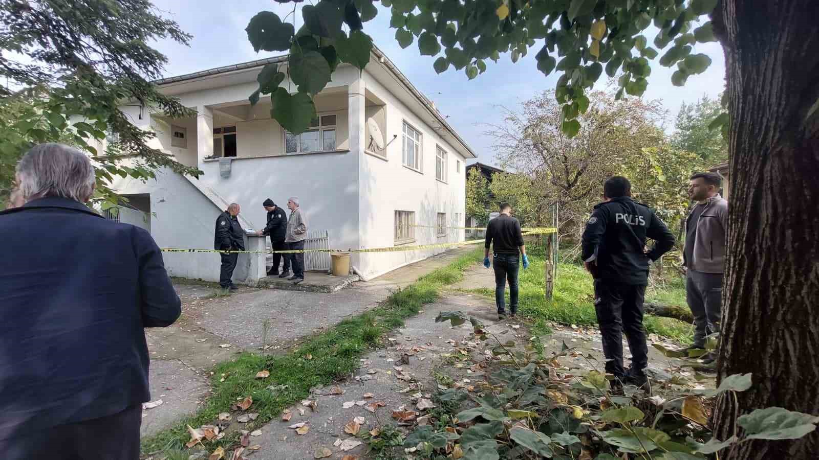 ziyarete gelen enistesi evde cansiz bedenini buldu 3 rVL8sr1T