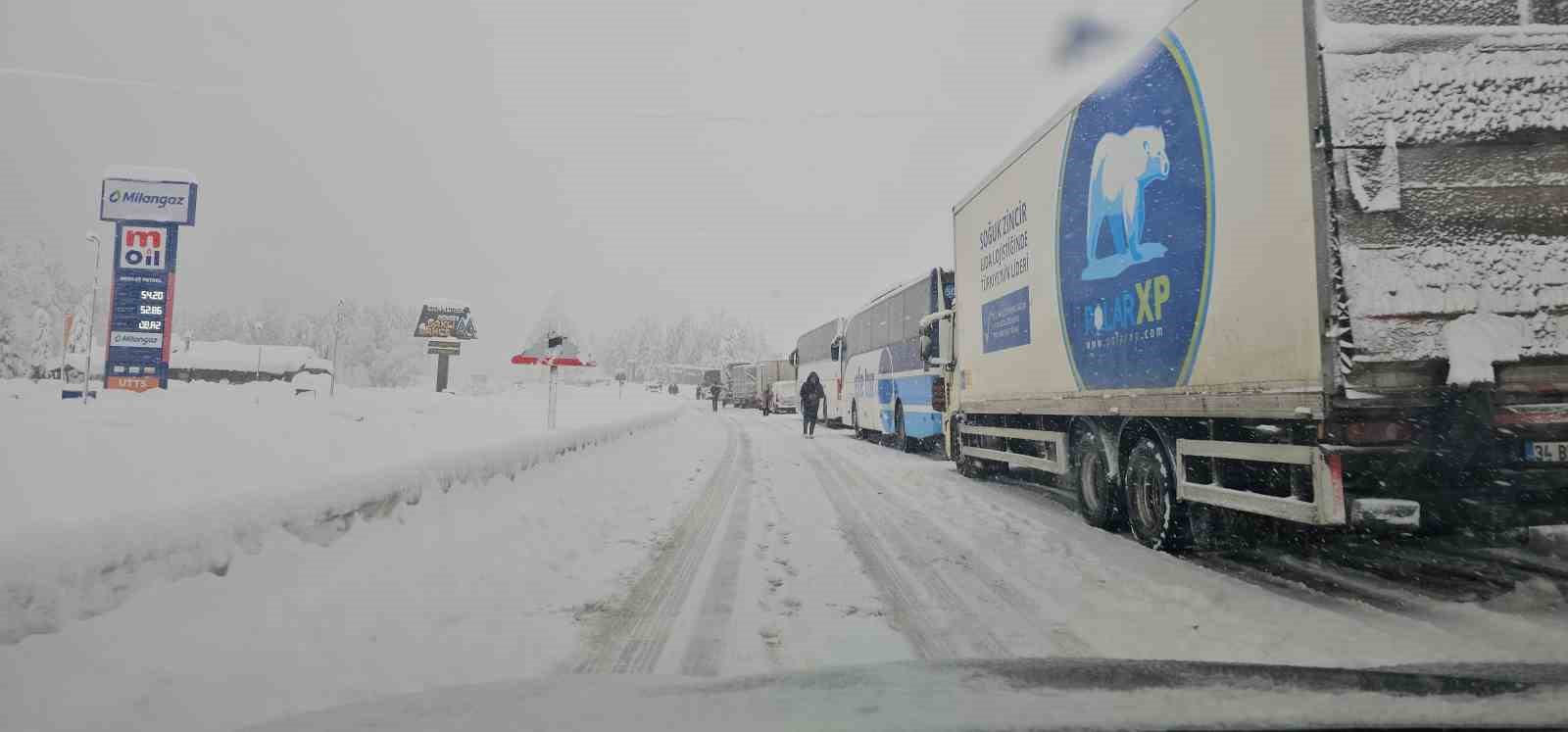 Zonguldak-Ankara yolunda trafik kilitlendi 4 zonguldak ankara yolunda trafik kilitlendi 0 BUajOTbL
