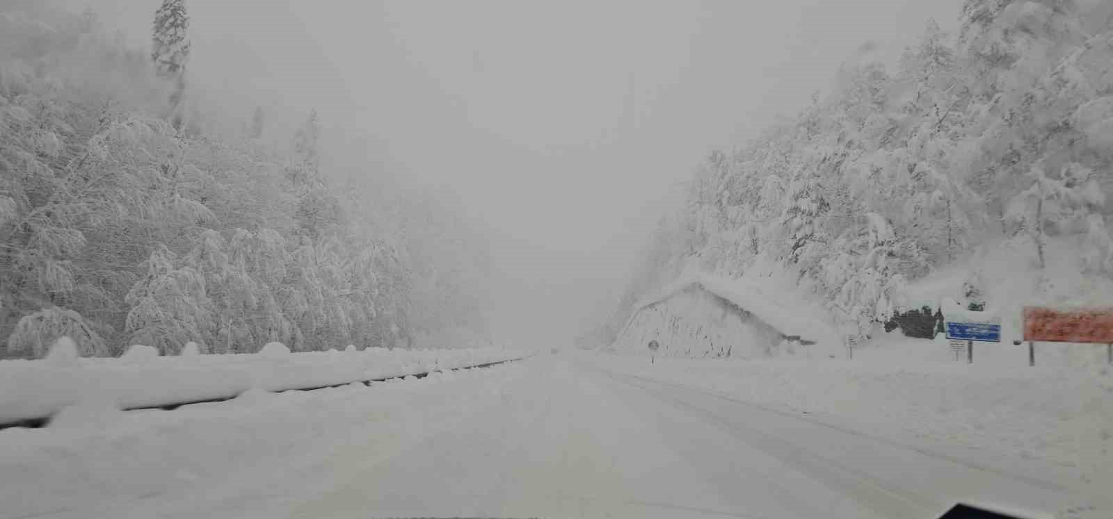 Zonguldak-Ankara yolunda trafik kilitlendi 7 zonguldak ankara yolunda trafik kilitlendi 3 85EwPZBN