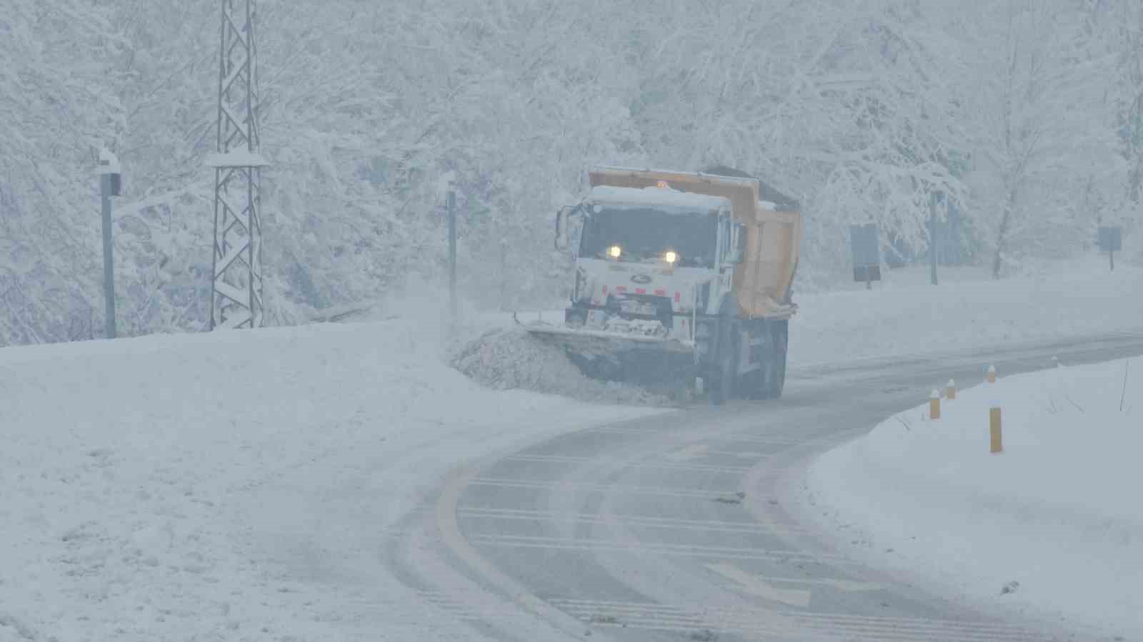 zonguldak eregli kara yolunda kar etkili oldu 1 tSDDuAKM