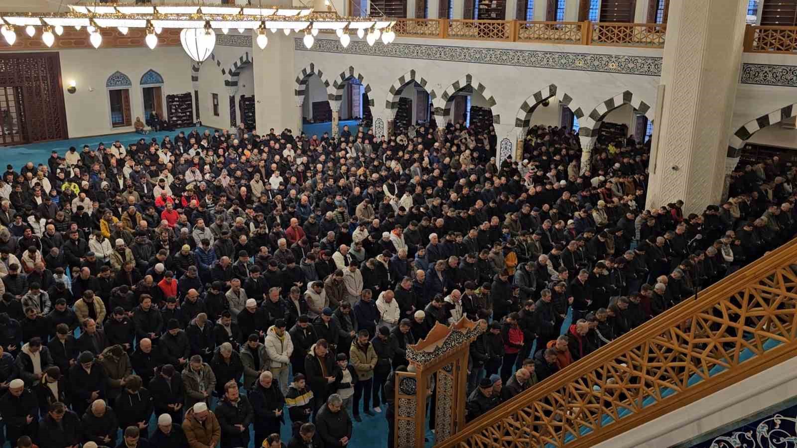 zonguldak uzun mehmet camiinde ramazan bayrami coskusu 1