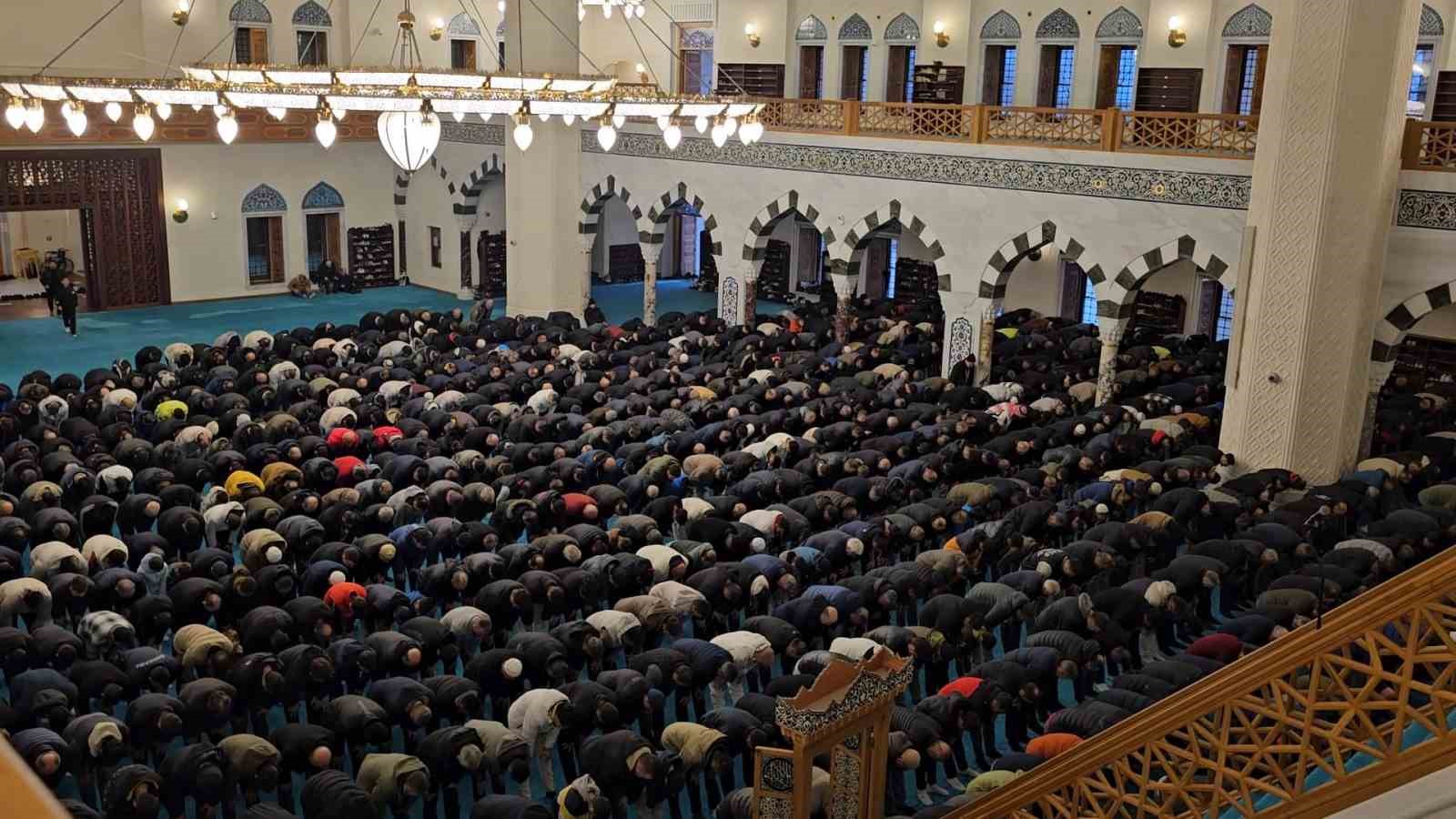 zonguldak uzun mehmet camiinde ramazan bayrami coskusu 2 Mu6mhUma