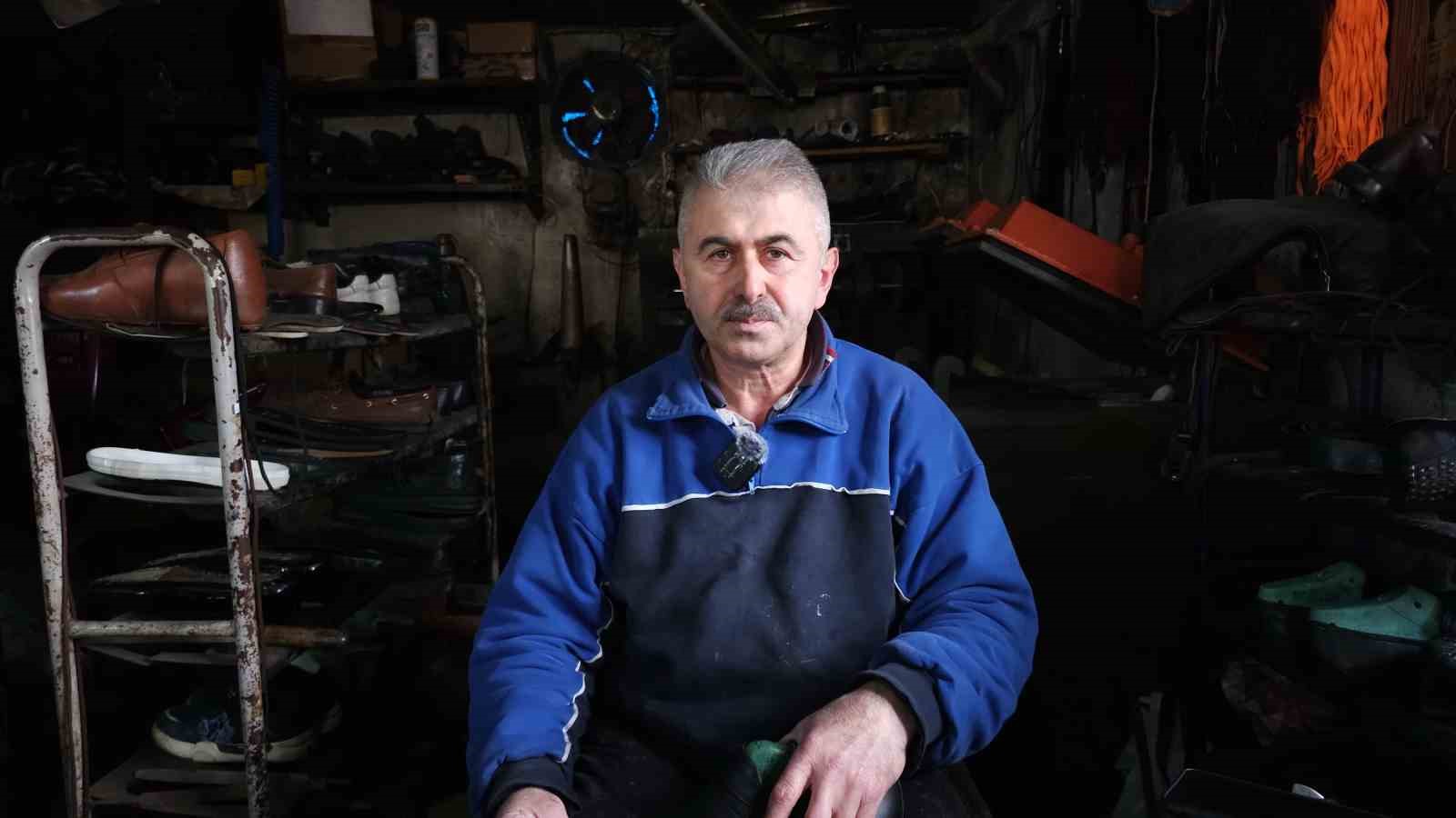 zonguldakin son ayakkabi imalatcisi 26 yillik atolyesinde teknolojiyle yarisiyor 5