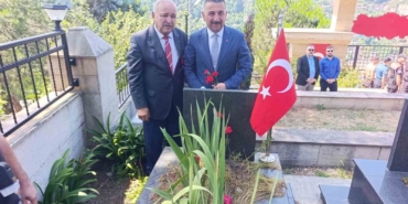zonguldakta-15-temmuz-demokrasi-ve-milli-birlik-gununde-sehitlik-ziyareti-bB9LeZqI.jpg