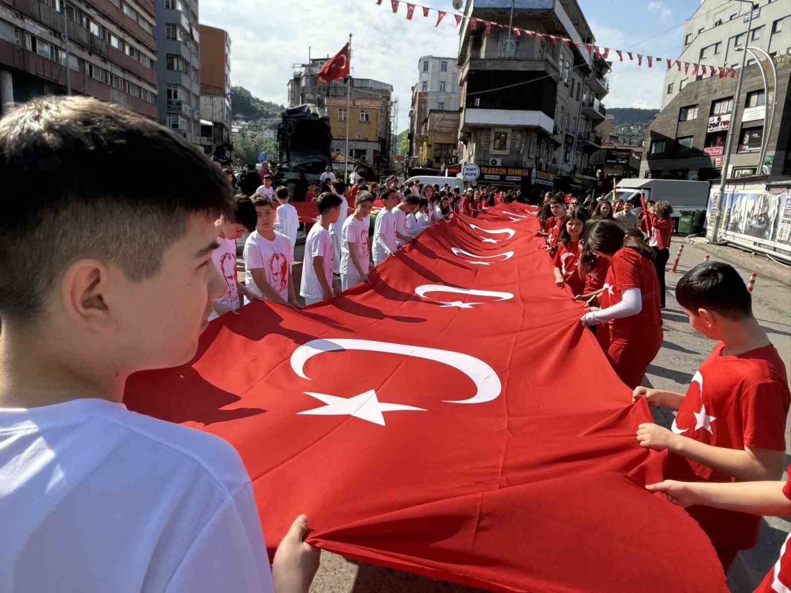 zonguldakta 19 mayisi 107 metrelik dev bayrakla kutladilar 3 pYcp3if5