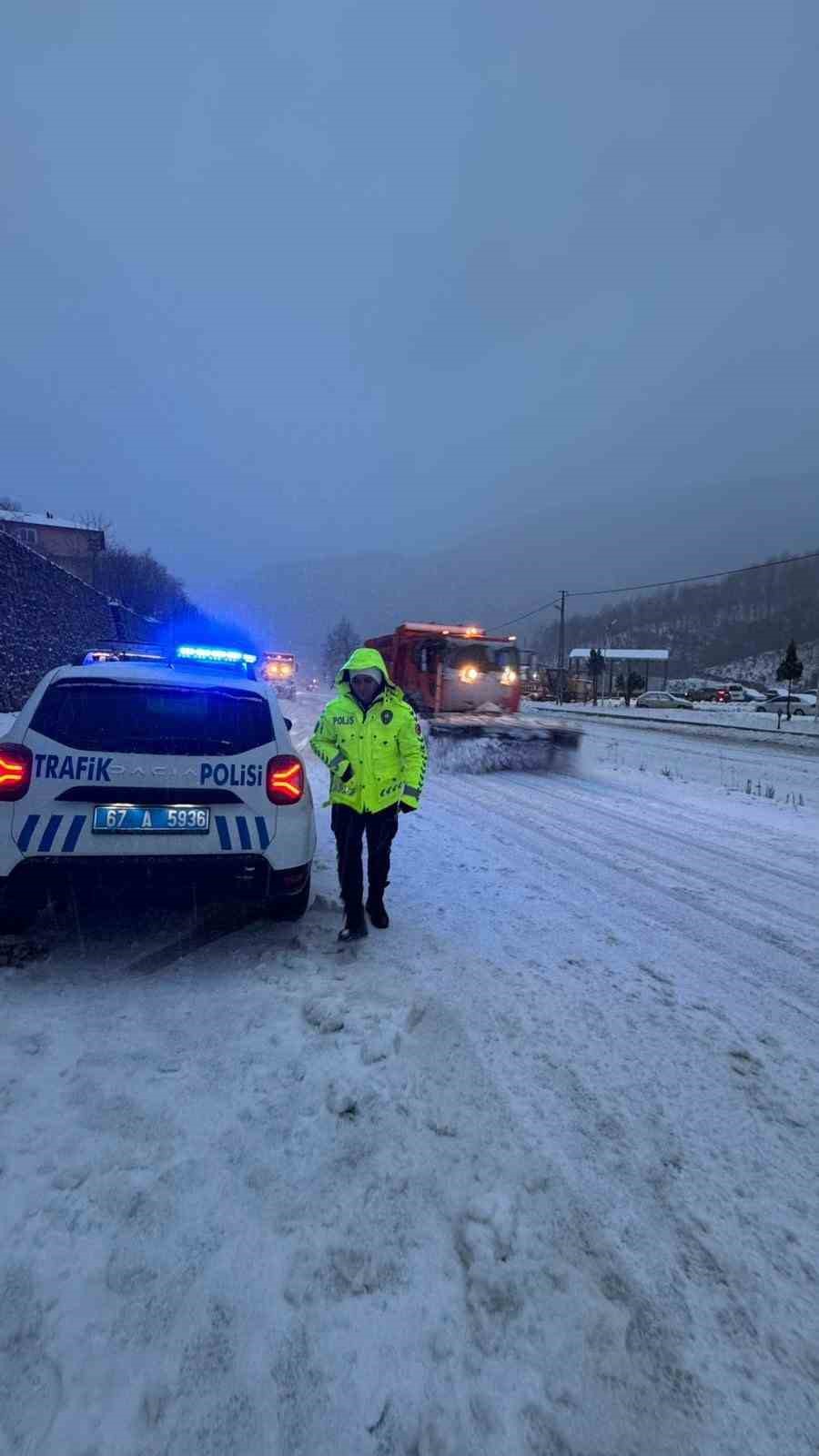 zonguldakta 198 koy yolunu acmak icin calismalar suruyor 2