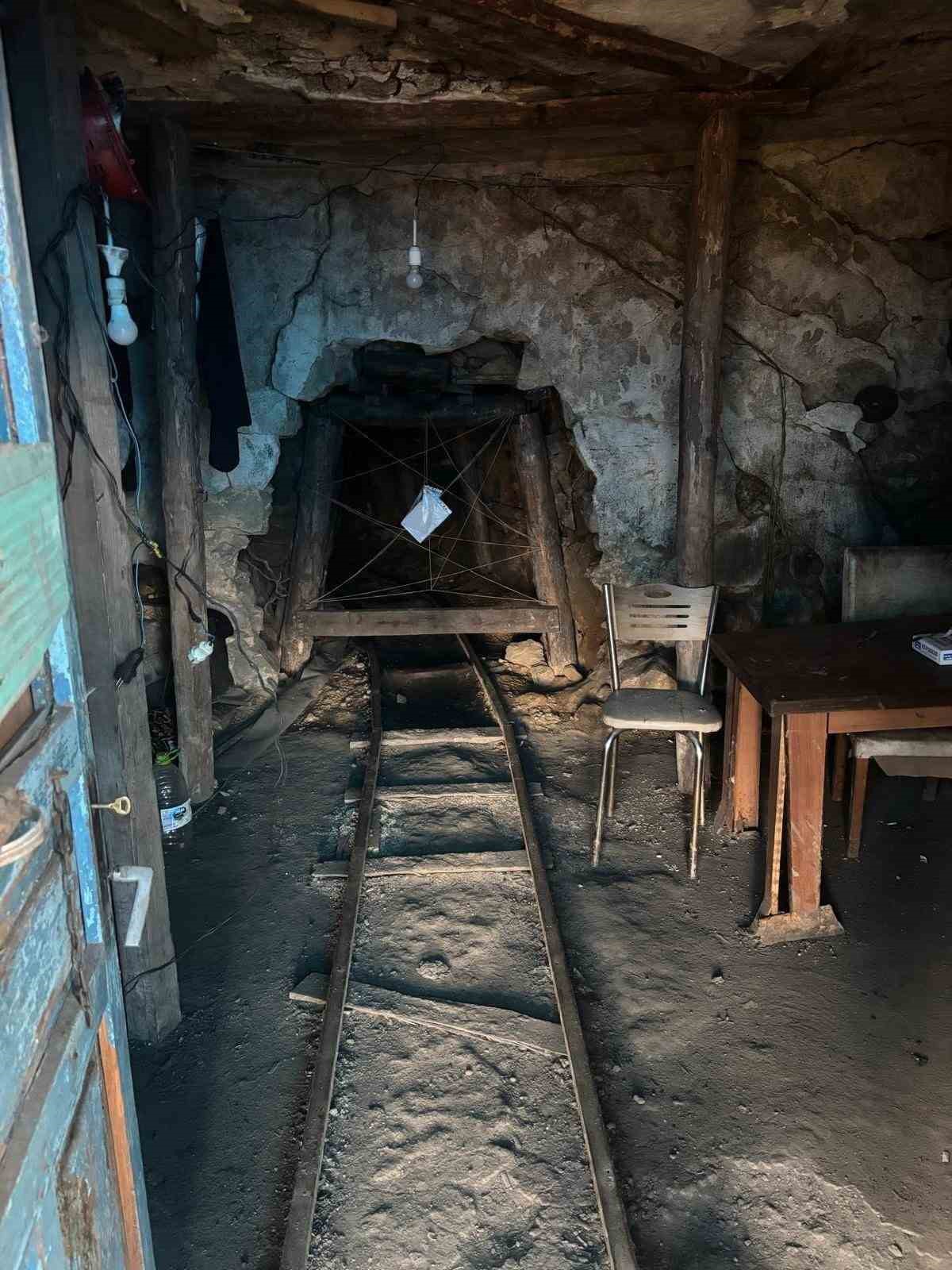 zonguldakta 7 gunde 5 ruhsatsiz maden ocagi imha edildi 1 kJunwRLZ