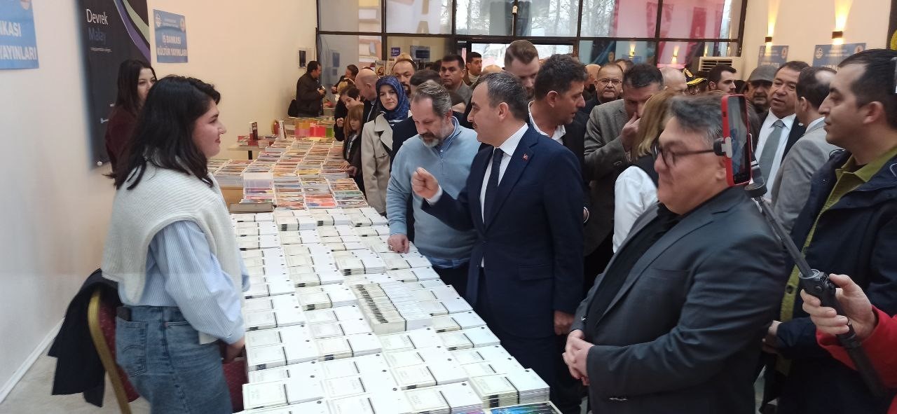 zonguldakta bastonpark kitap fuari basladi 2 ujjnKv6J