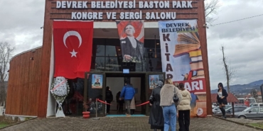 zonguldakta-bastonpark-kitap-fuari-basladi-pw88pNrf.jpg