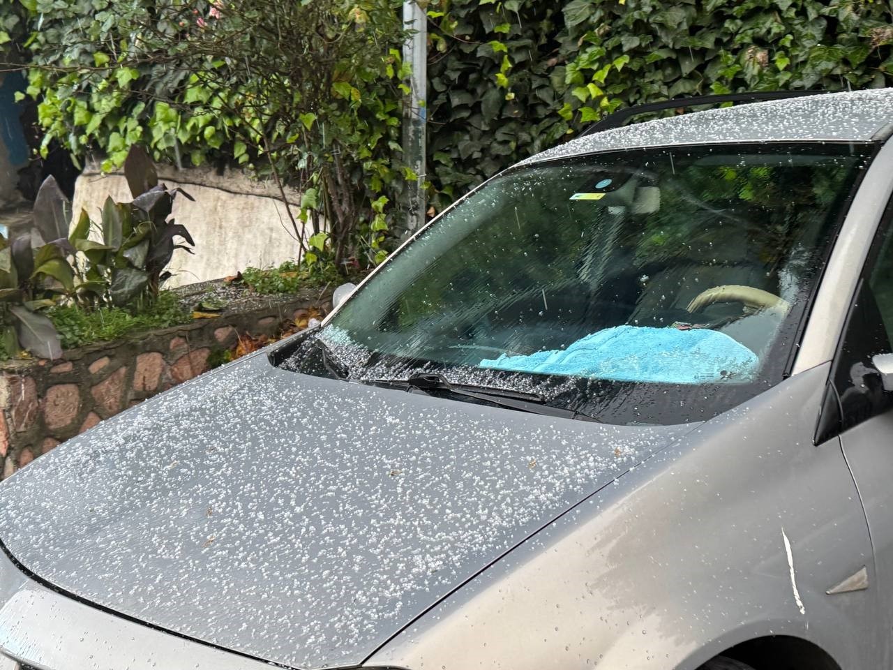 Zonguldak’ta ceviz büyüklüğünde dolu yağdı 4 zonguldakta ceviz buyuklugunde dolu yagdi 0 7CtI8Ahc