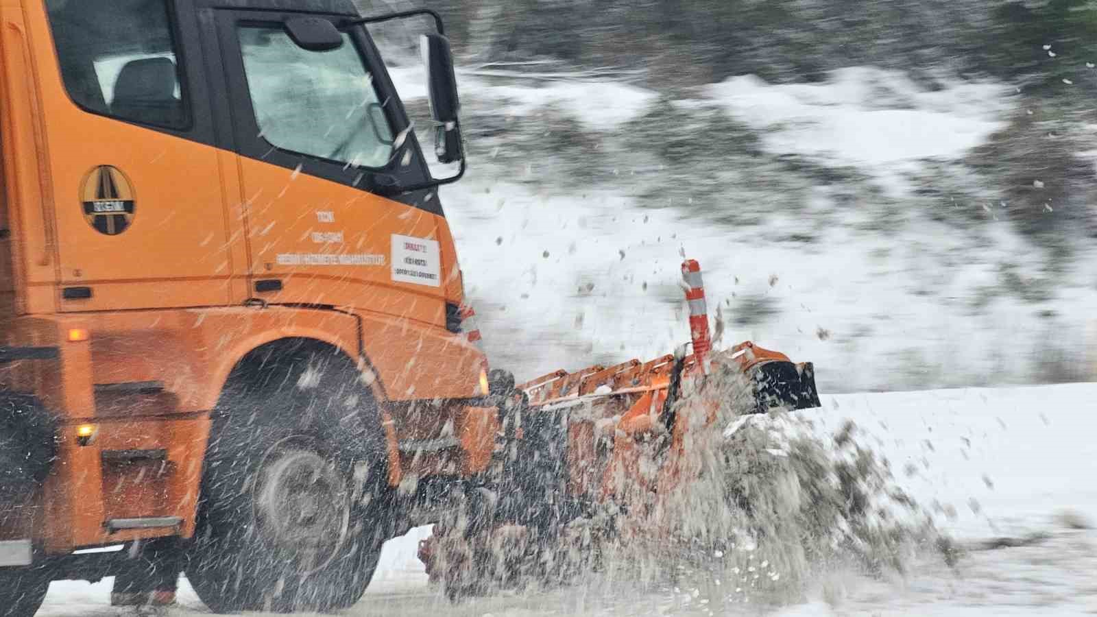 zonguldakta ekiplerin karla mucadele calismalari suruyor 0 QnZGCMmu