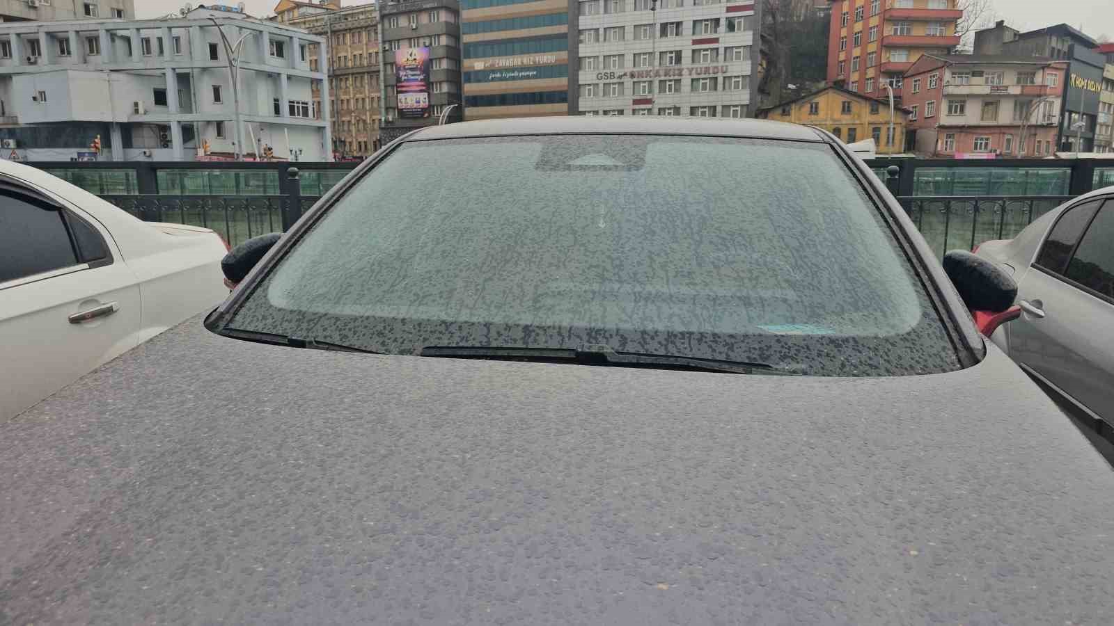 Zonguldak’ta gökten çamur yağdı 5 zonguldakta gokten camur yagdi 1 ENryU1YT