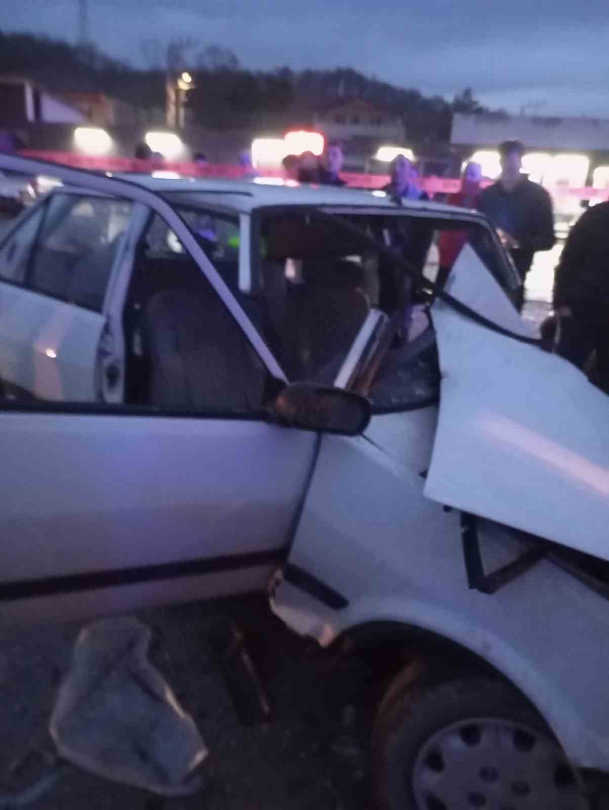 zonguldakta isci servisi otomobille carpisti 6 yarali 5 Bd5M9i5h