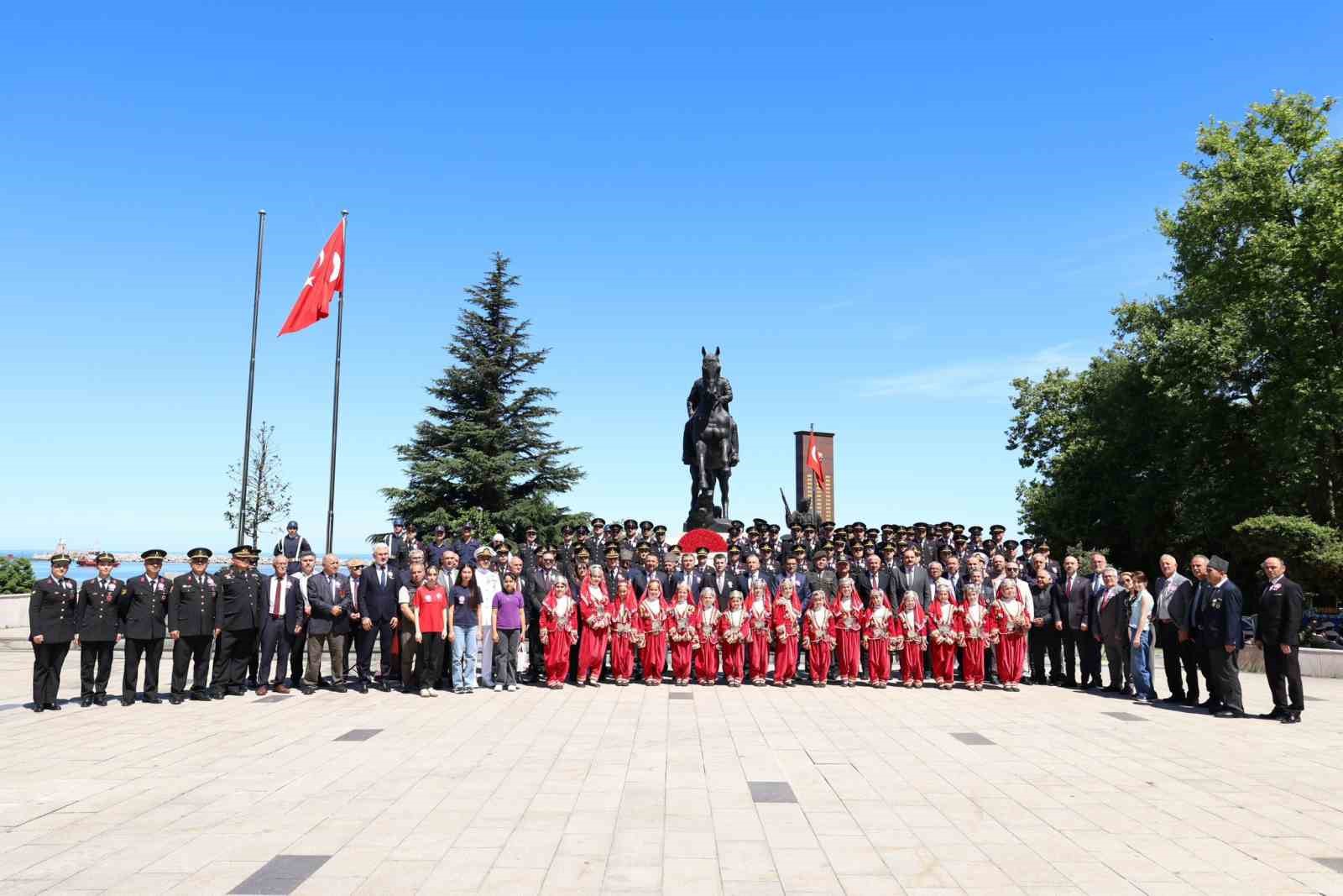 zonguldakta jandarmanin 187 yil kutlamalarina kopekler damga vurdu 4 3M3IkKvs