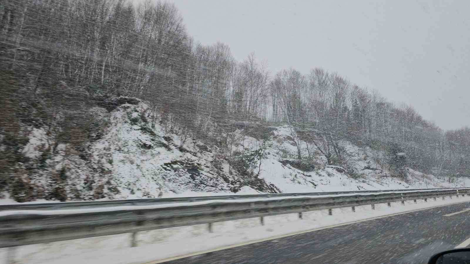 zonguldakta kar nedeniyle 81 koy yolu ulasima kapandi 3 mw17GUp9
