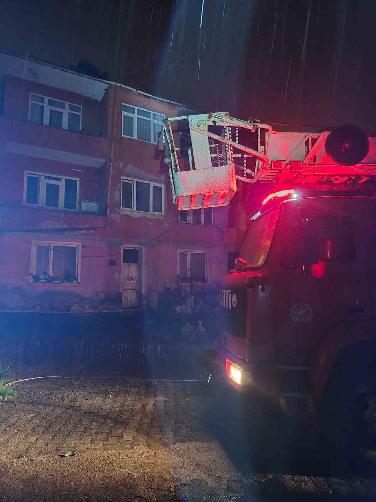 zonguldakta korkutan yangin itfaiye ekipleri faciayi onledi 1 vIX4u6Gf