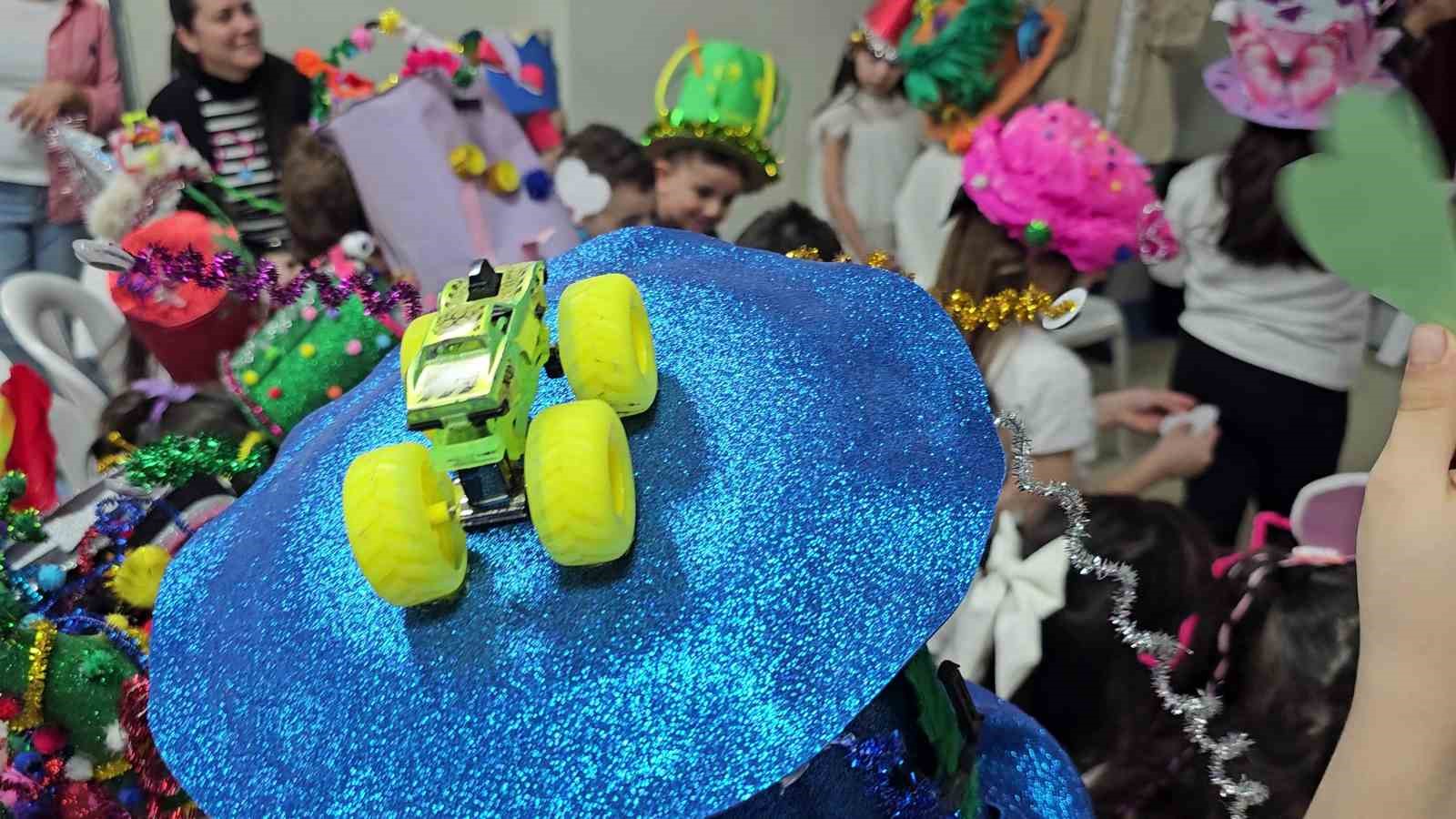 Zonguldak’ta miniklerden renkli mesaj, şapkalarıyla empati vurgusu yaptılar 7 zonguldakta miniklerden renkli mesaj sapkalariyla empati vurgusu yaptilar 3
