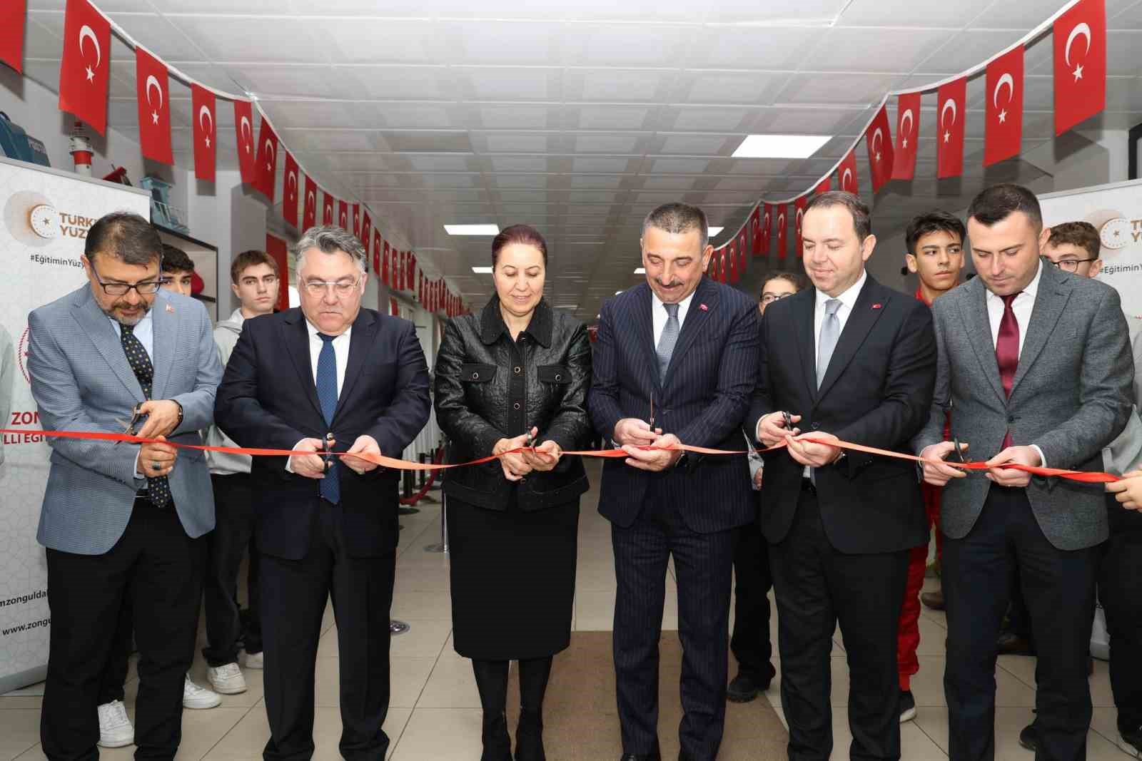zonguldakta ogrencilere yerli ve milli teknolojiler tanitildi 4 BZypztaZ