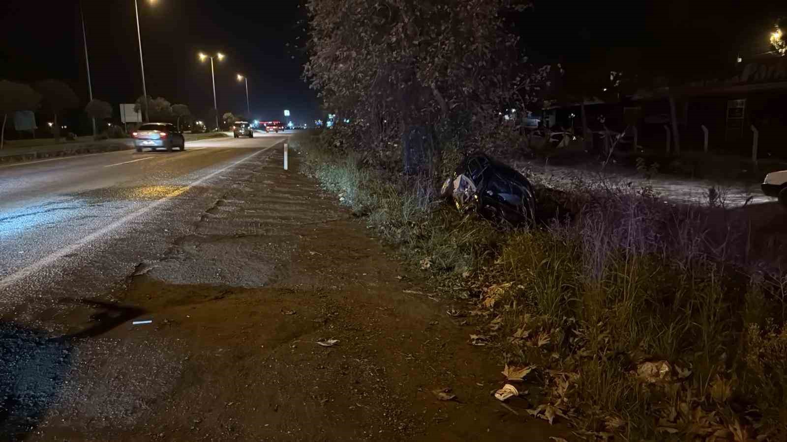 Zonguldak’ta otomobil şarampole uçtu: 2 yaralı 4 zonguldakta otomobil sarampole uctu 2 yarali 0