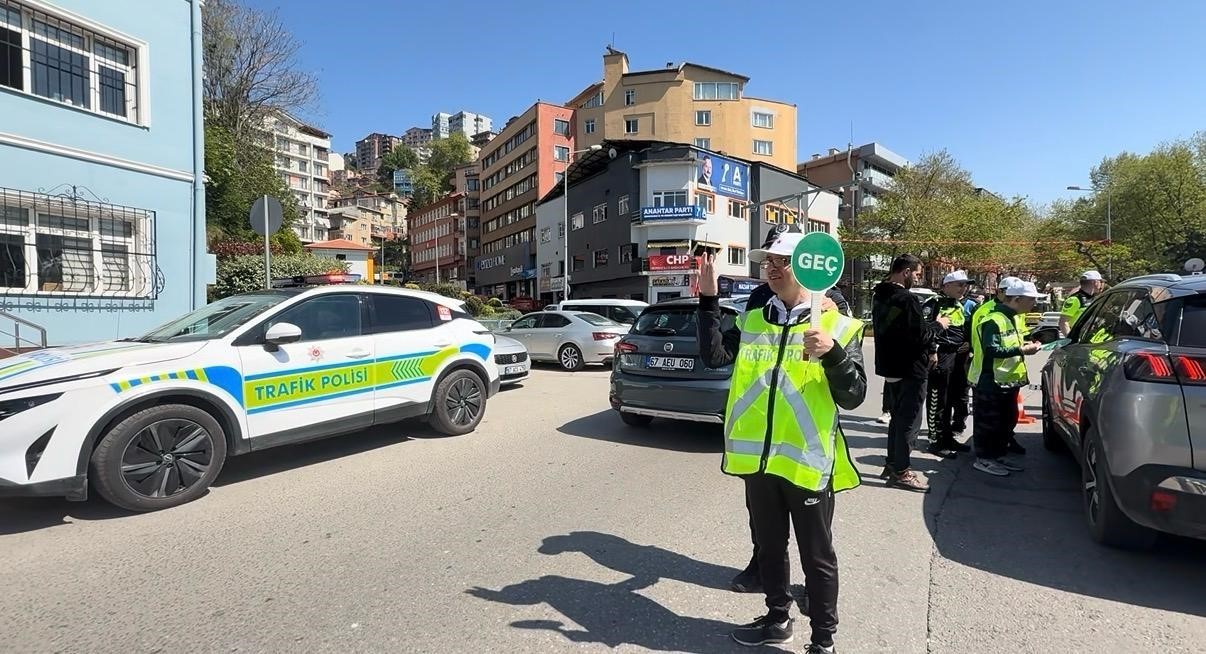 zonguldakta ozel bireylerden trafik denetimi 0 FAEbWg7D