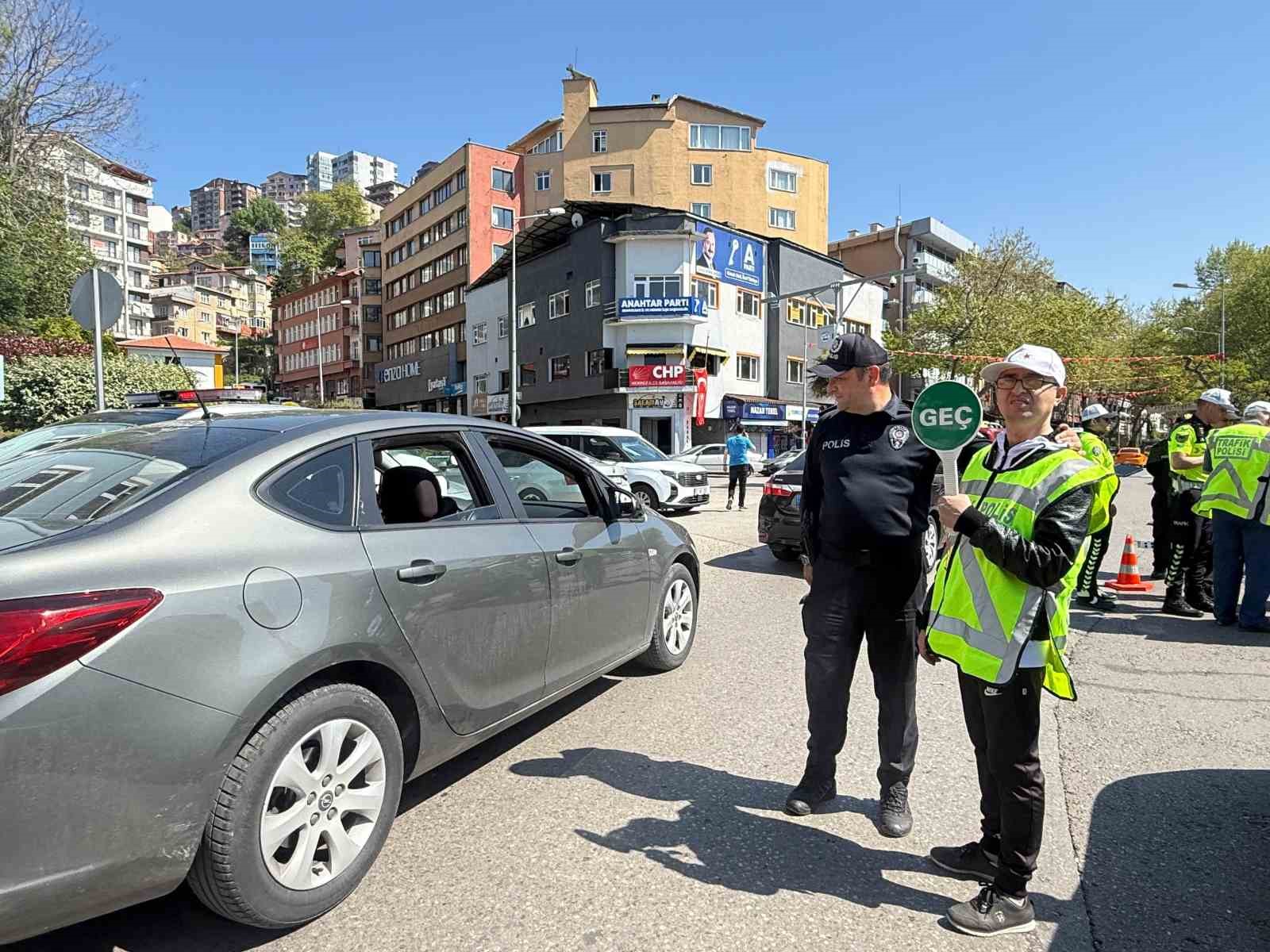 zonguldakta ozel bireylerden trafik denetimi 2 wwzD3eHn