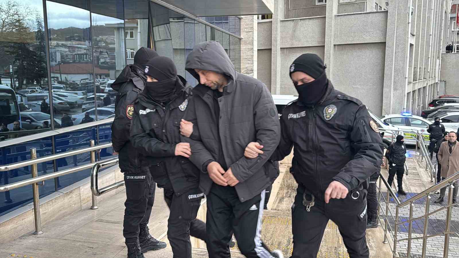 zonguldakta rusvetle arac muayenesi operasyonunda 11 supheli adliyede 4 MhVNJC97