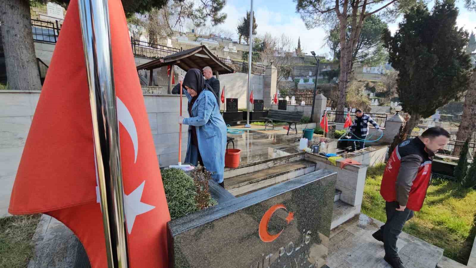 zonguldakta sehitliklerde bakim ve temizlik seferberligi 2