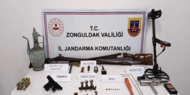 zonguldakta-tarihi-eserler-ve-silah-ele-gecirildi-1cxZDE5N.jpg