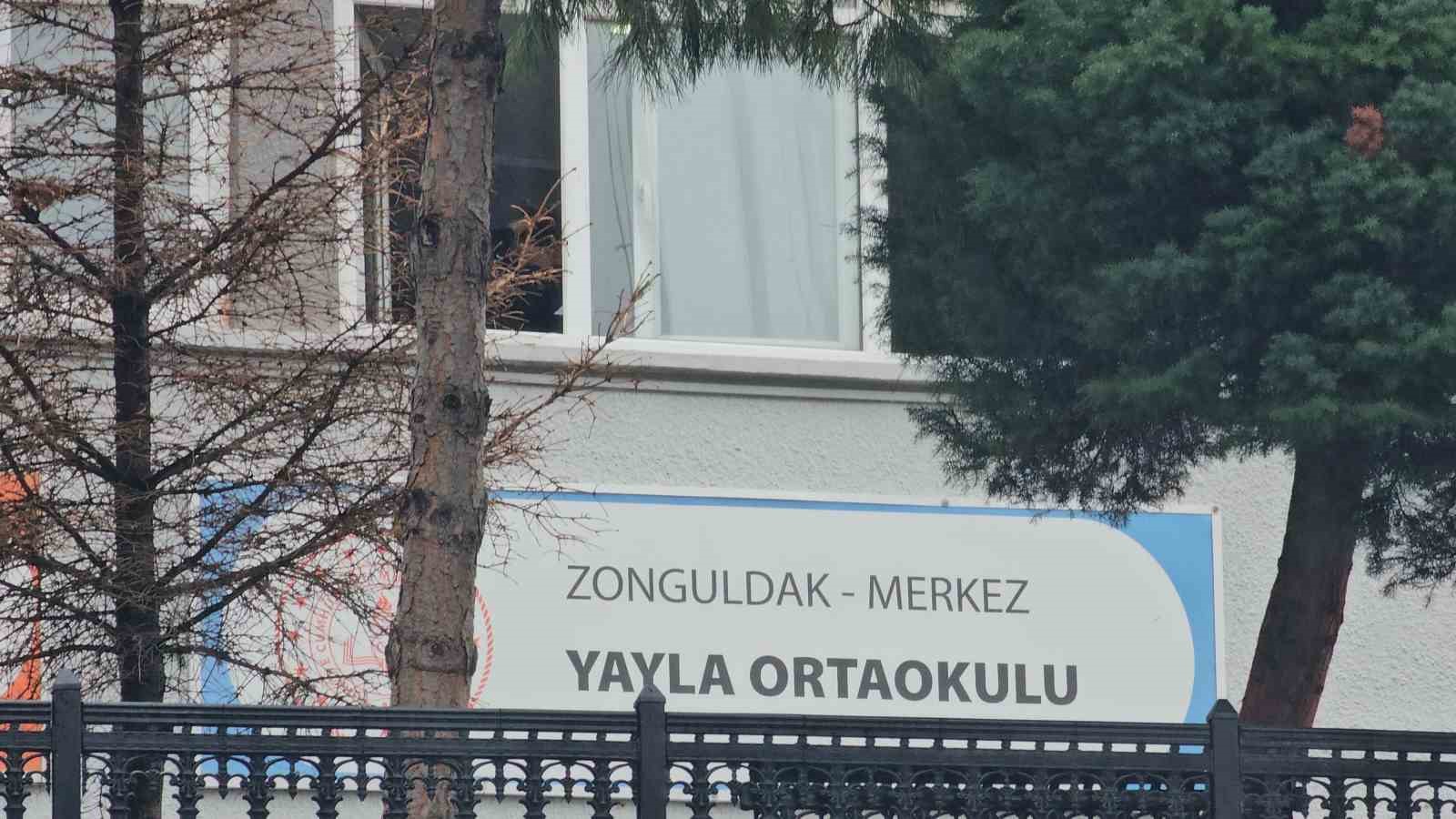 zonguldakta veli tartistigi ogretmeni yuzunden yaraladi 1 BIdDaaCu