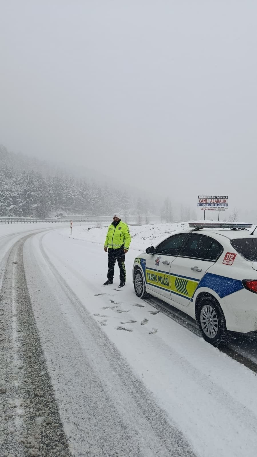zonguldakta yogun kar mesaisi 61 koy yolunda calisma suruyor 3 LhAESezG