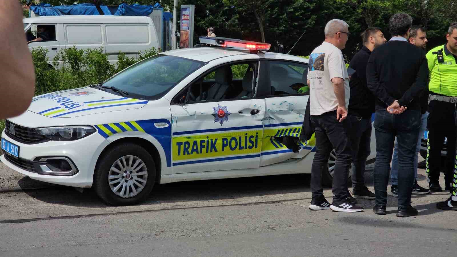 zonguldakta yuk treni polis aracina carpti faciadan donuldu 1 h5elpORU
