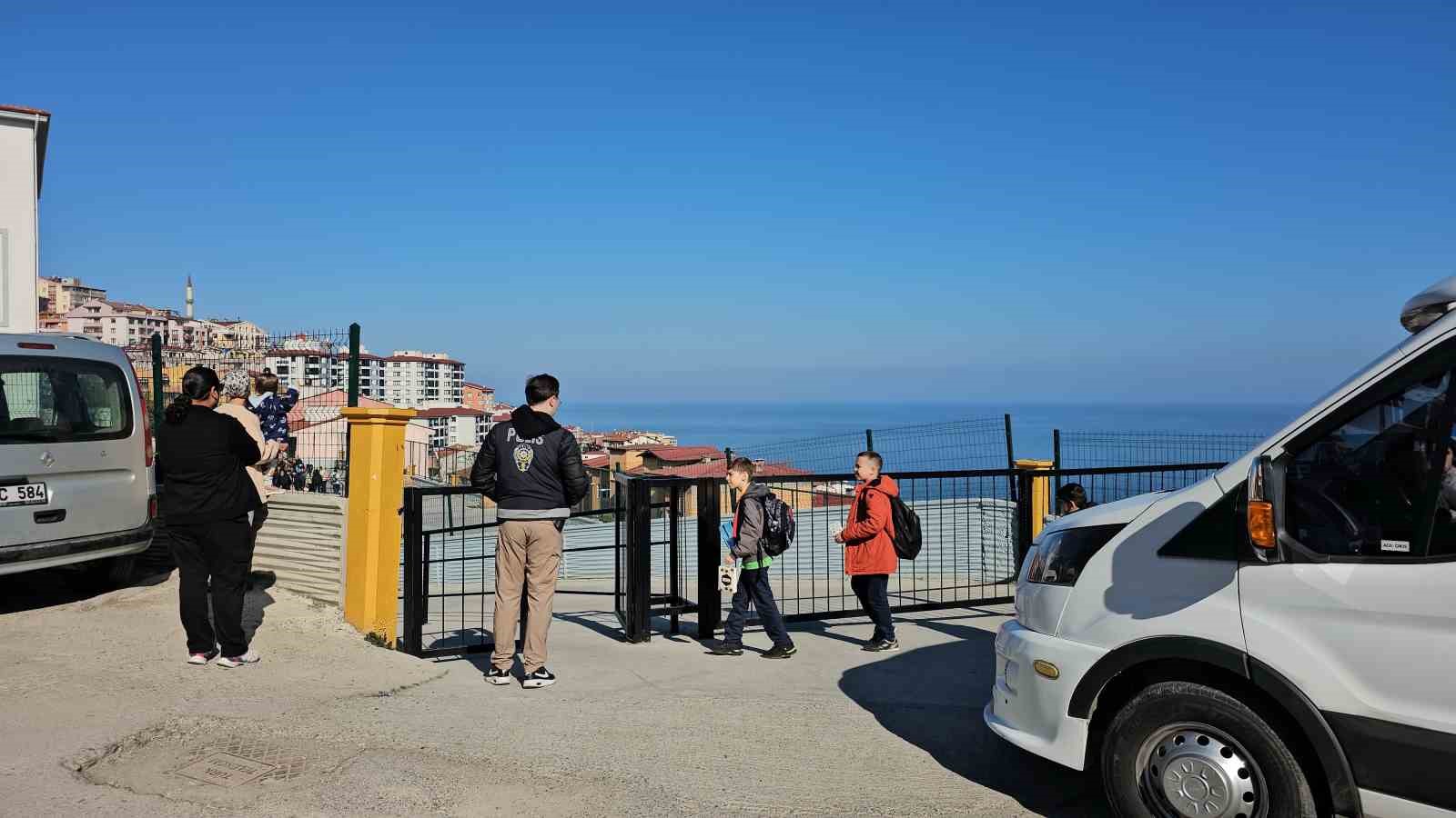zonguldaktaki okullarda polis nobeti basladi 1 3KEDtXzu