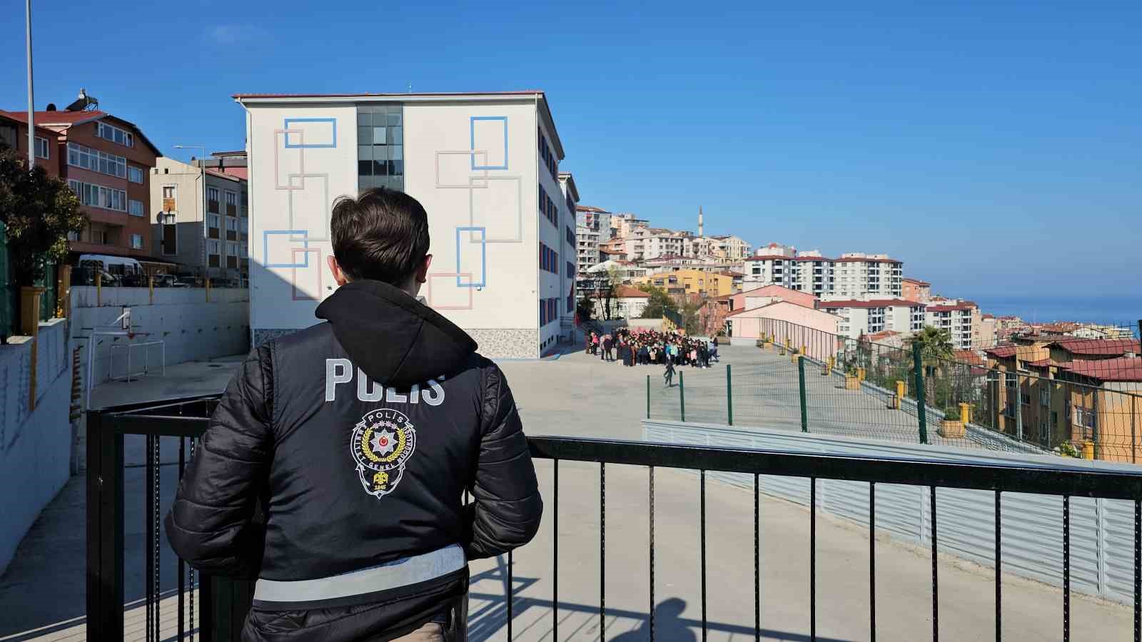zonguldaktaki okullarda polis nobeti basladi 4