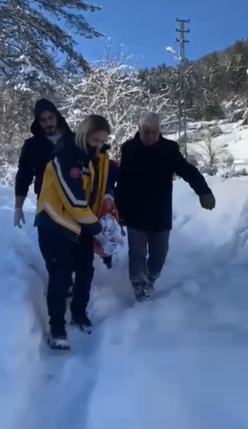 zorlu yollar asildi evde bakim hastasina zamaninda mudahale 1 VvBj8MDE