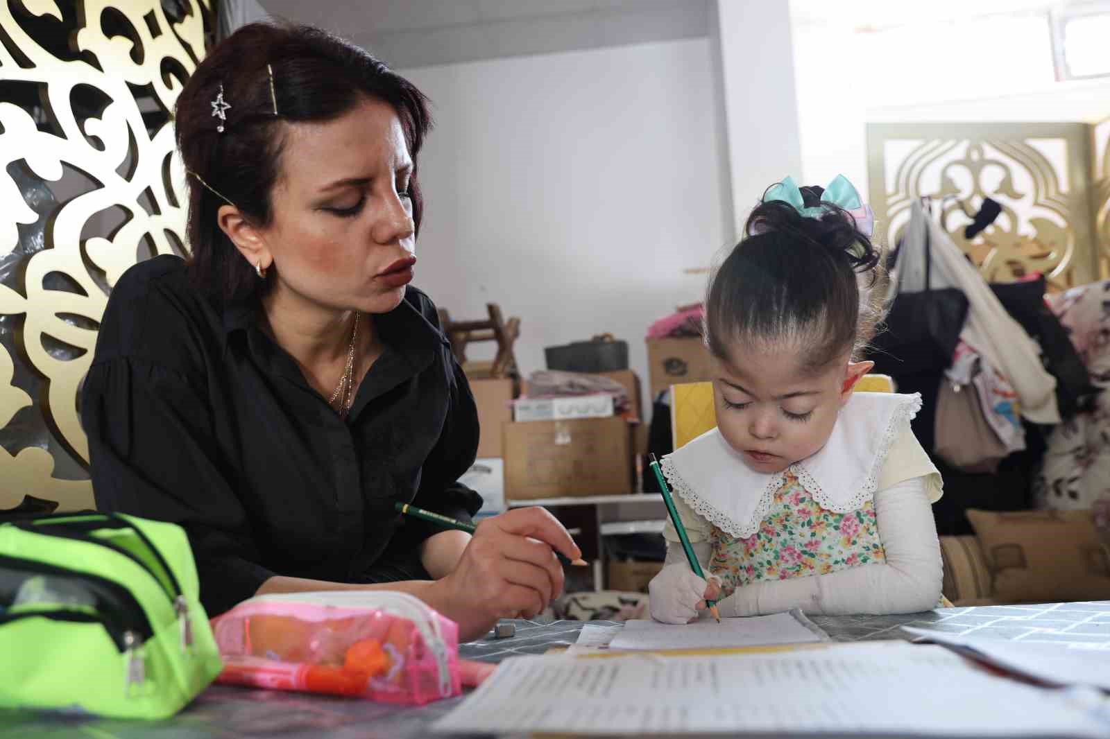 zorluklari asan kucuk yurek fatmanin okuma sevgisi evde filizleniyor 1 gpDda7SM